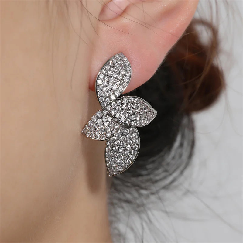 Luxury Shiny Micro-set Zircon Leaf Earrings for Women Exquisite AAA CZ Symmetrical Earring Wedding Jewelry