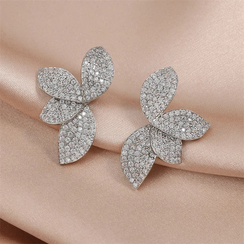 Luxury Shiny Micro-set Zircon Leaf Earrings for Women Exquisite AAA CZ Symmetrical Earring Wedding Jewelry