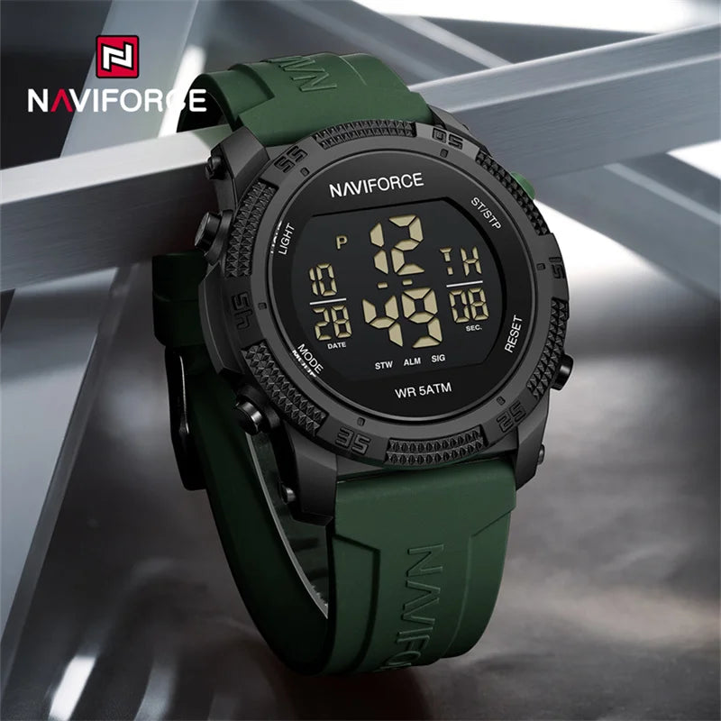 New LCD Digital Sport Watches For Men Fashion Silicone Strap Military Electronic Wristwatch Men Waterproof Watch