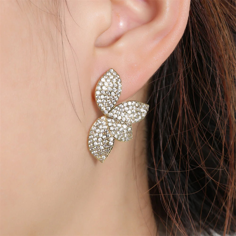 Luxury Shiny Micro-set Zircon Leaf Earrings for Women Exquisite AAA CZ Symmetrical Earring Wedding Jewelry